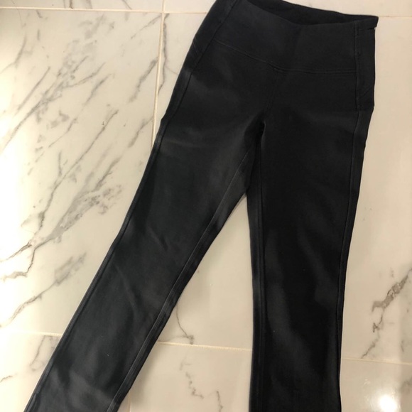 Black Lululemon here to there high rise pants - Picture 1 of 3